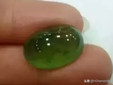 黑心商家—翡翠B货当成A货卖,满绿手镯才3000你信吗?