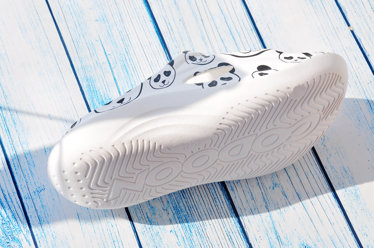 高颜值的足底舒缓神器，咕咚舒缓运动拖鞋熊猫款