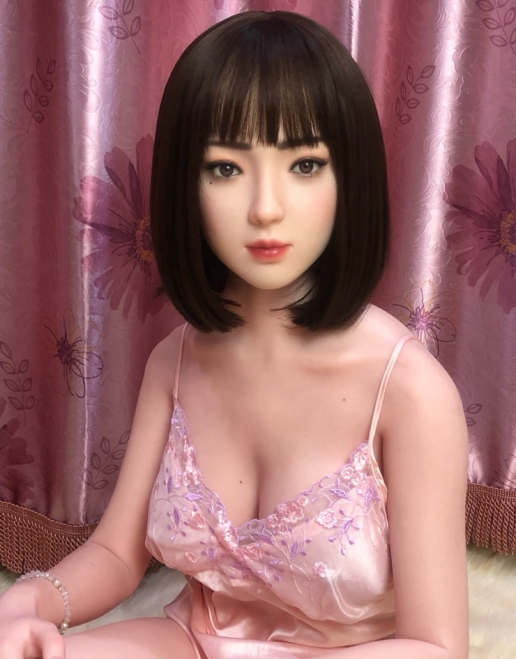 揭秘实体娃娃的与成年人之间不为人知的秘密