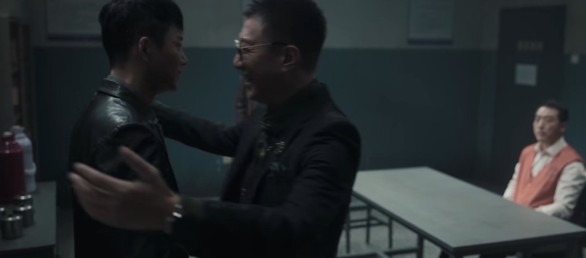 扫黑风暴：张艺兴江疏影成“败笔”？看懂编剧安排，就会恍然大悟