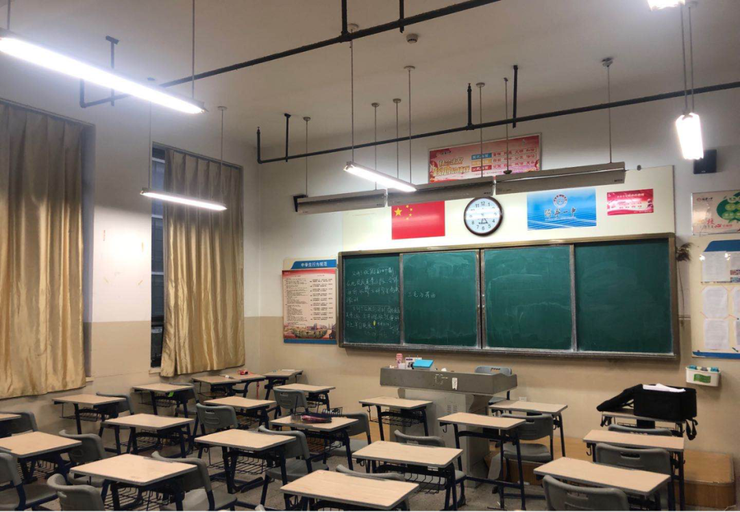 中小學(xué)教室什么樣的照明環(huán)境好？原來是這樣！