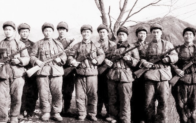 解放軍一個師有多少人？和外軍相比，編製上有何不同？