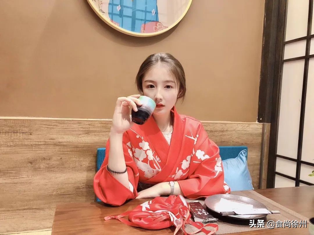 “徐州张柏芝”跑日本深度游？日料人均不到100，还能cos和服