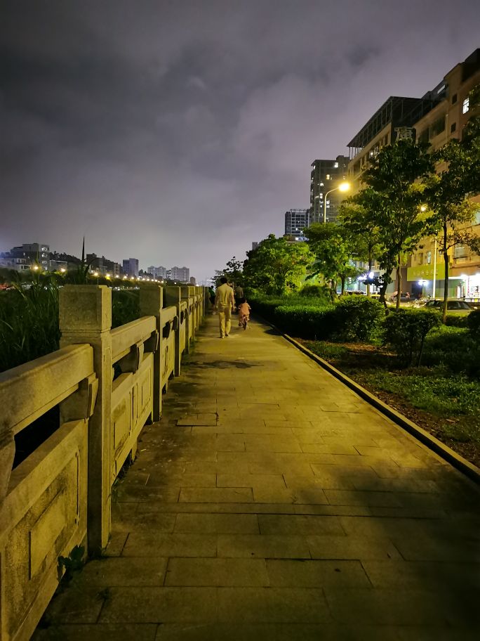 感情遭遇背叛时，请大声跟自己说：我会好好的