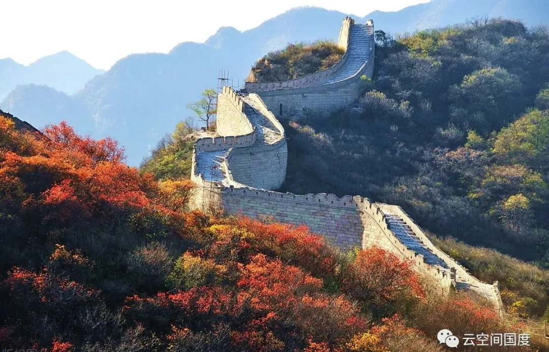 时光荏苒沧桑岁，太平盛世万古留。北京的美景留在诗词里