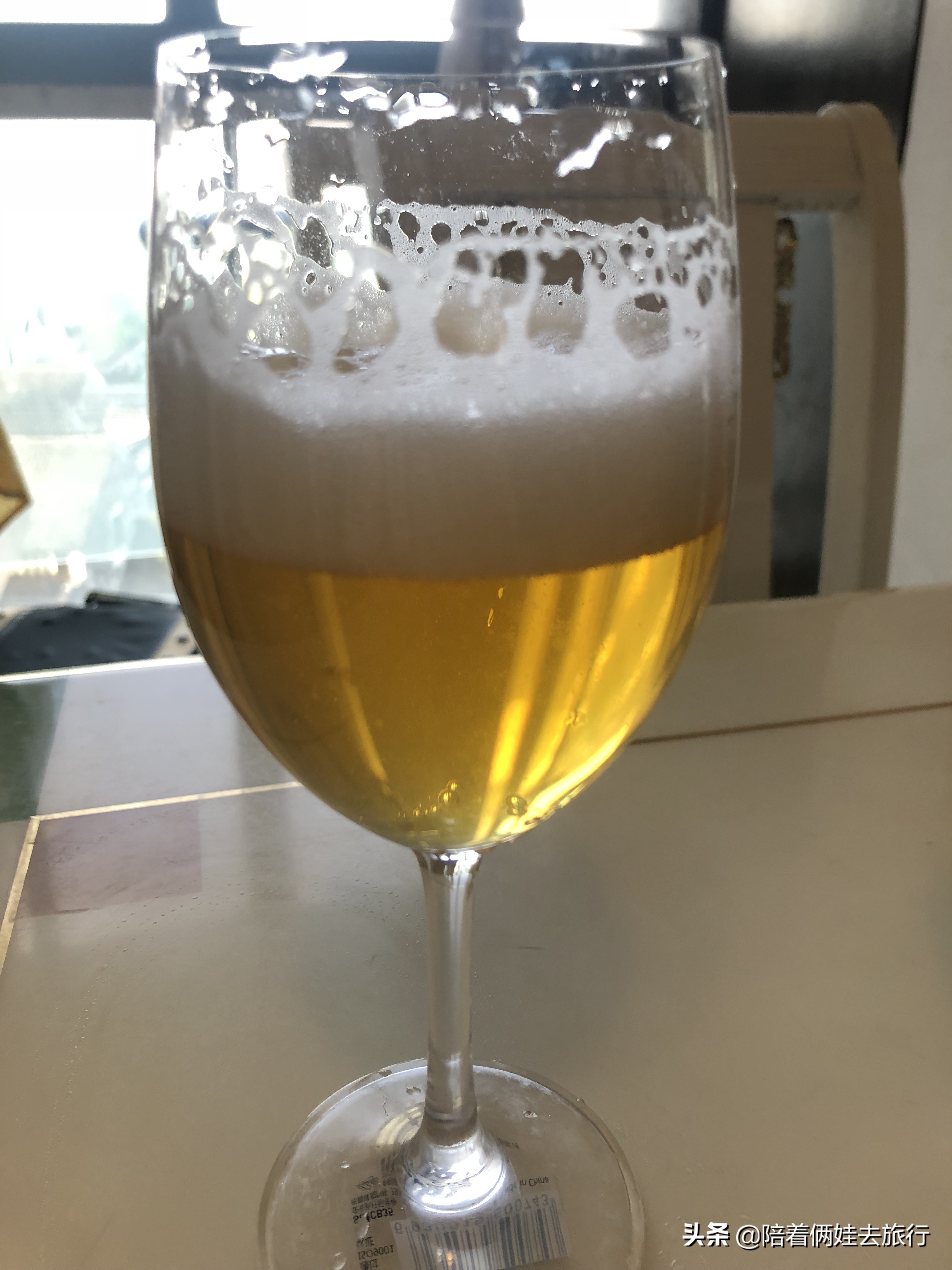 原产国:德国;原料和辅料:水,大麦芽,啤酒花;酒精度5%;原麦汁浓度11°p