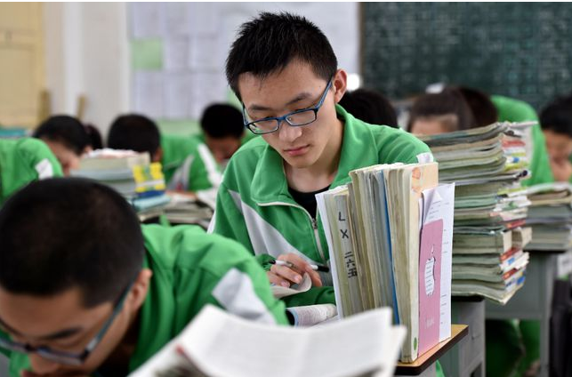 高考成绩刚到二本线，如何才能“稳”上二本？记住这三点很重要