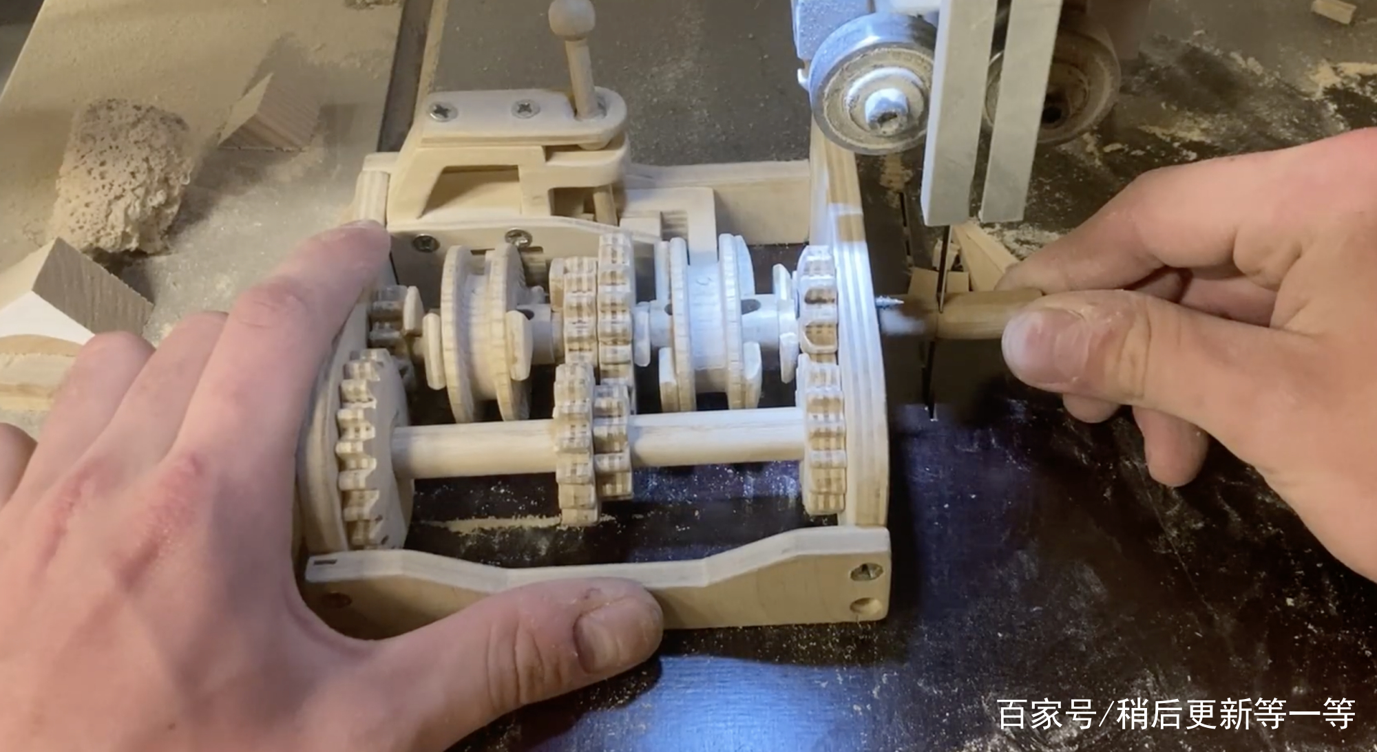 天才高中生花300小时制作的汽车模型
