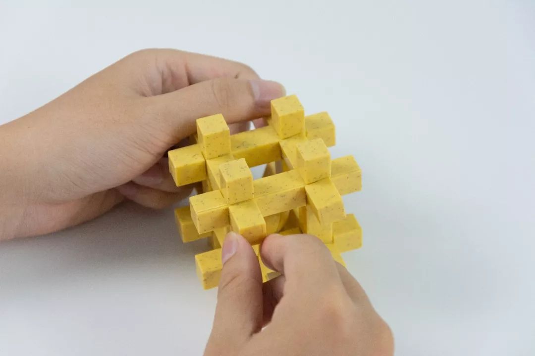 鲁班锁12根拼装步骤图(十二根笼中取球)-诚智百科网