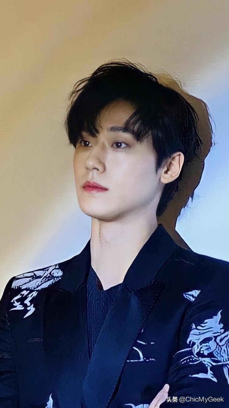 韩国演艺圈大孝子！当明星赚钱是为家还债，照顾身心障碍弟弟