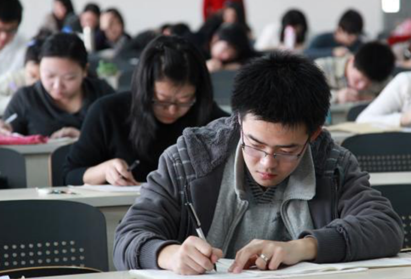 高考683分却选择复读，终以722分问鼎状元，在他身上发生了什么