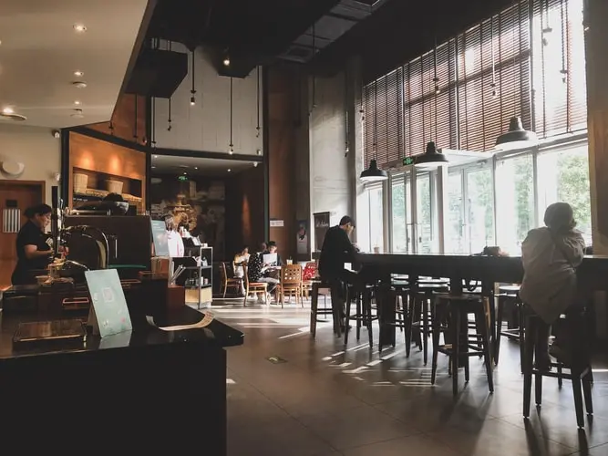 一所学校好的后勤管理，具备三个元素