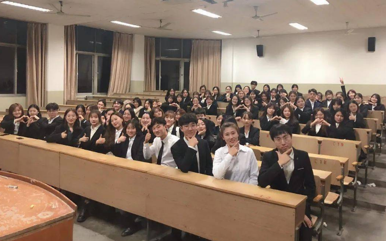 大一新生入学后，有必要参加学生会、当班干部吗？过来人给出经验