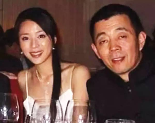 从300元地下室走出来的影后，25年血泪史和她背后的4个男人