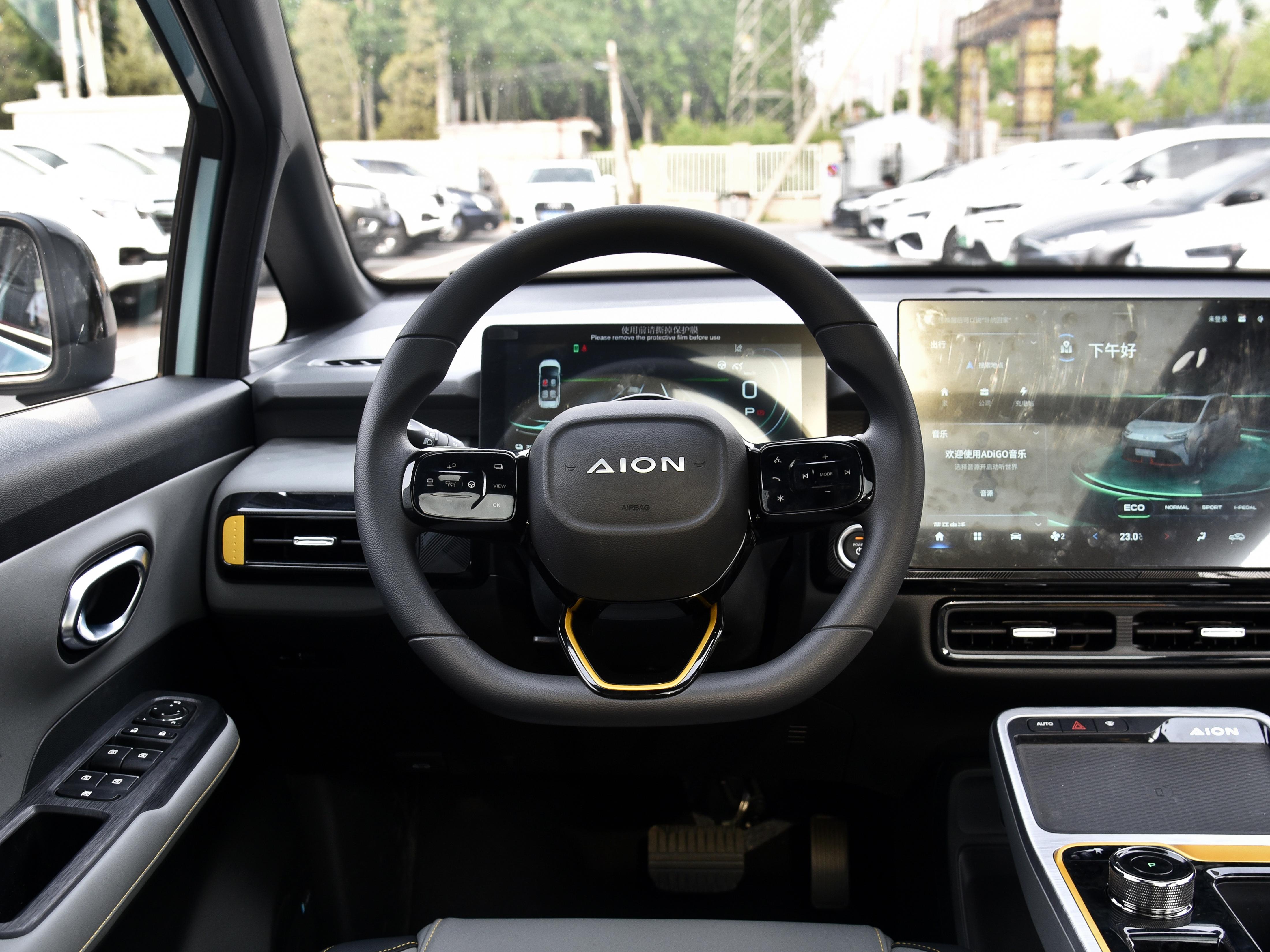 跑网约车专用车型，价格便宜续航里程长，实拍AION Y
