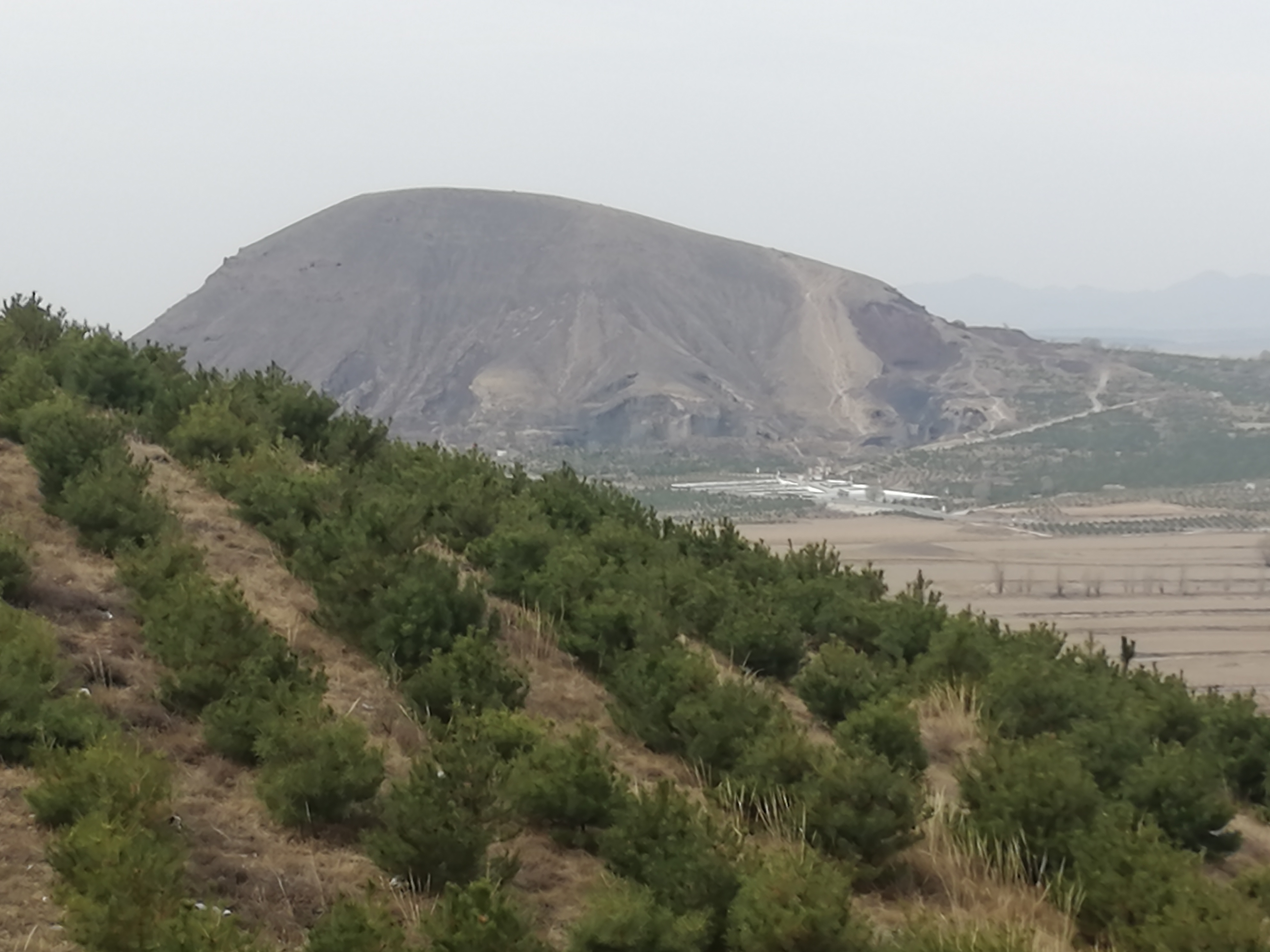 火山，狼窝，公园