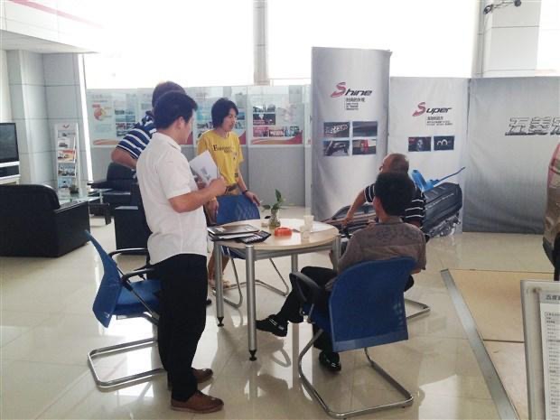 做个合格的老司机！4S店买车砍价有技巧，懂了你也能买到低价车