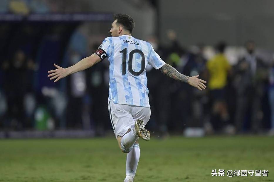 梅西当初为什么选择为阿根廷队踢球？是因为他看不上西班牙队吗？