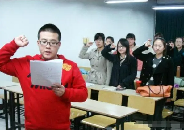 大一竞选班干部，“好处”多多，尤其是这3个职位，你不容错过