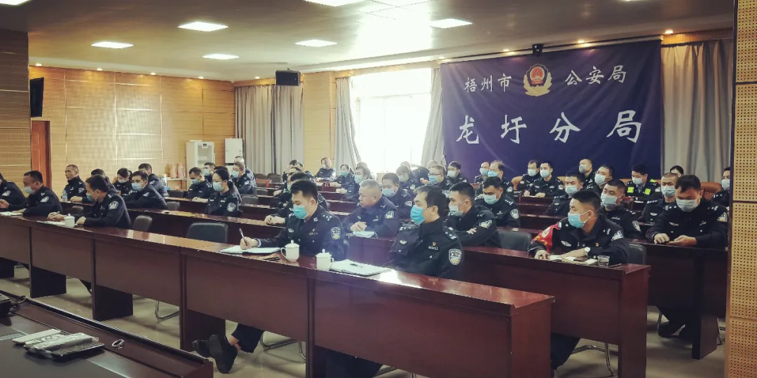 辣眼睛！广西一茶庄竟是嫖客的“选美场”，卖淫女穿着暴露，对接暗号让人目瞪口呆