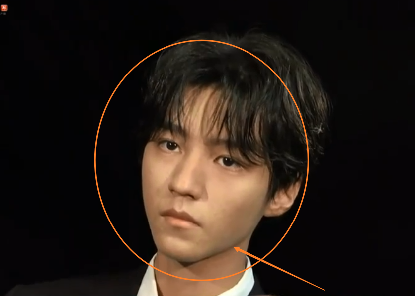 王俊凯在无美颜高清镜头中颜值依旧高