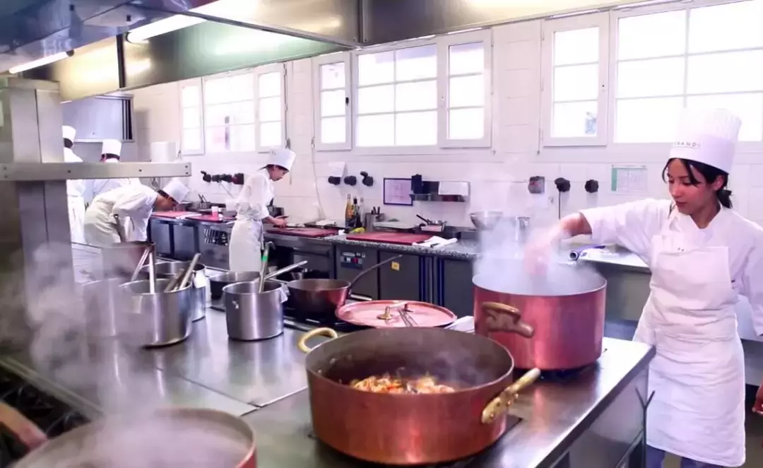 想去法国留学怎么申请学校？国际专业烘焙学校介绍连载2-费航迪