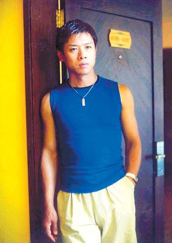 娱乐圈的8大“海岩男郎”，年轻时个个丰神俊朗，气宇不凡