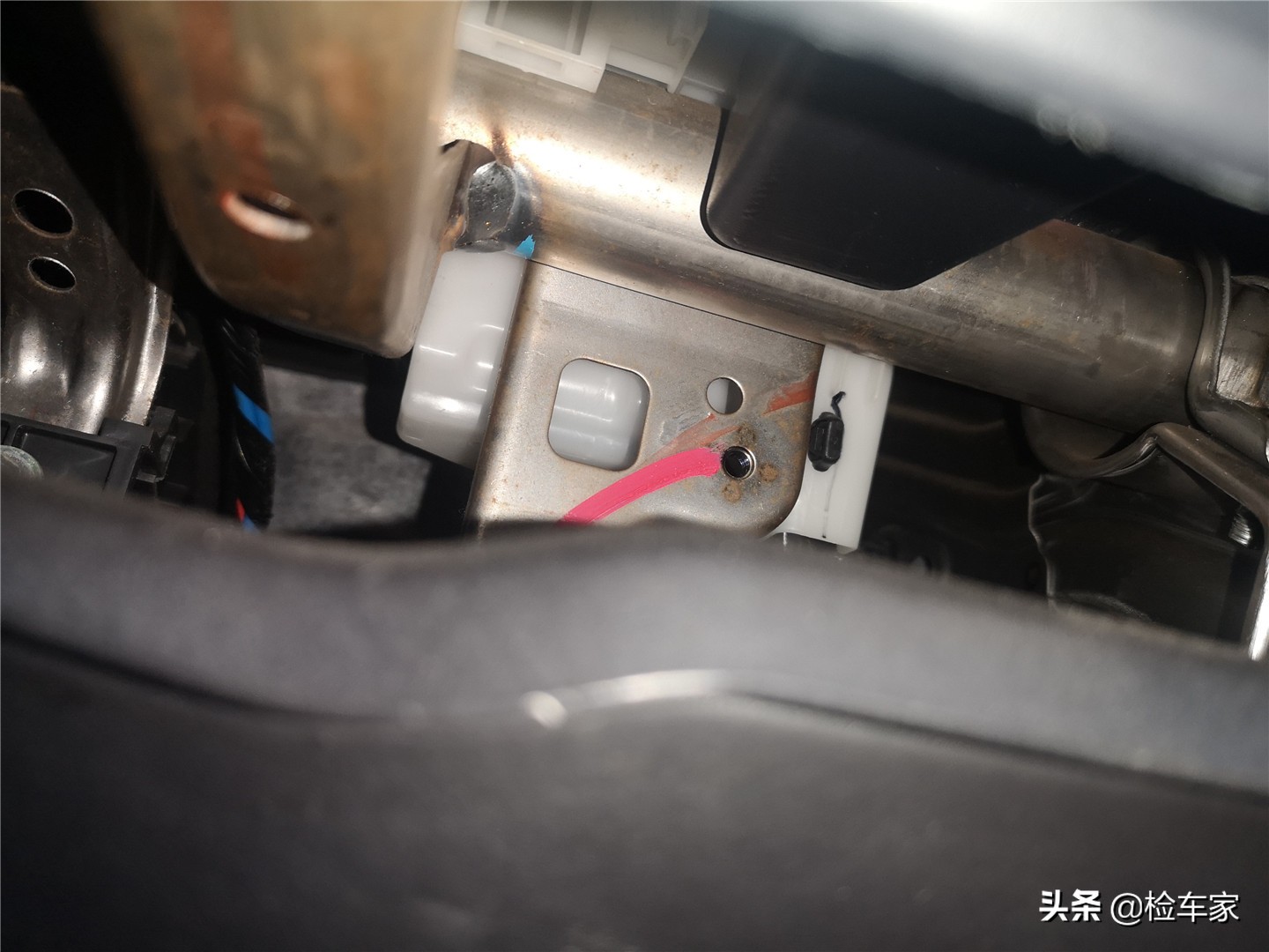 一代神车丰田卡罗拉4年才掉价4万多，网友：注意这车跑过滴滴