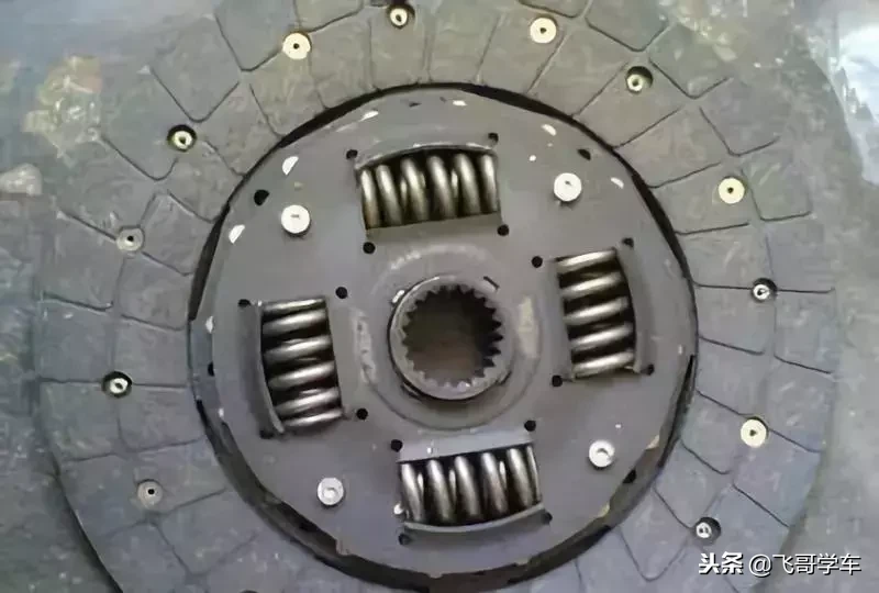 汽车离合器片损坏的常见症状及更换判断方法