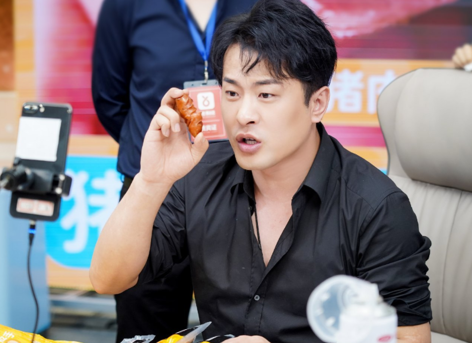 二驴出面充当和事佬，促使辛巴与东方阿保和解，网友：全网大团结