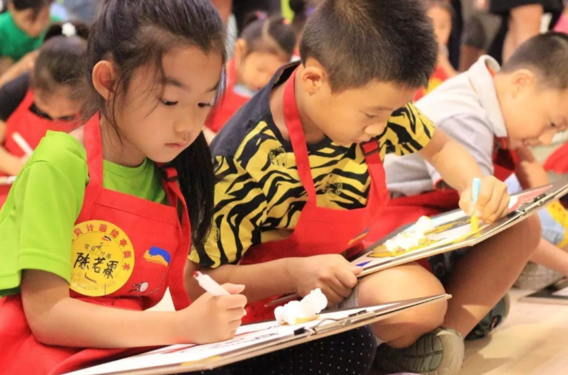 别和学游泳钢琴的做朋友，培训班异样的“鄙视链”，让人匪夷所思