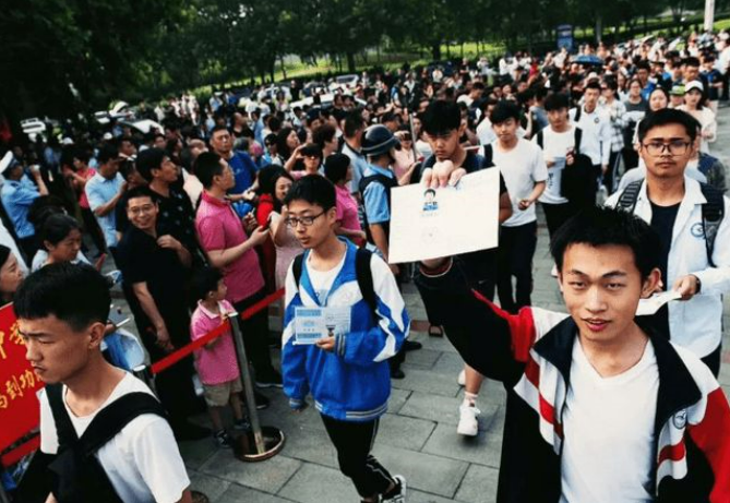 2022年高考的考生注意，这4类学生可以直接上大学，不用参加高考