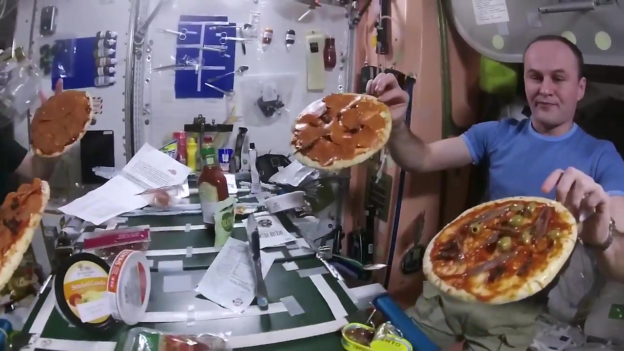 航天员在太空吃什么食物，各国航天员大有不同，中国最具特色