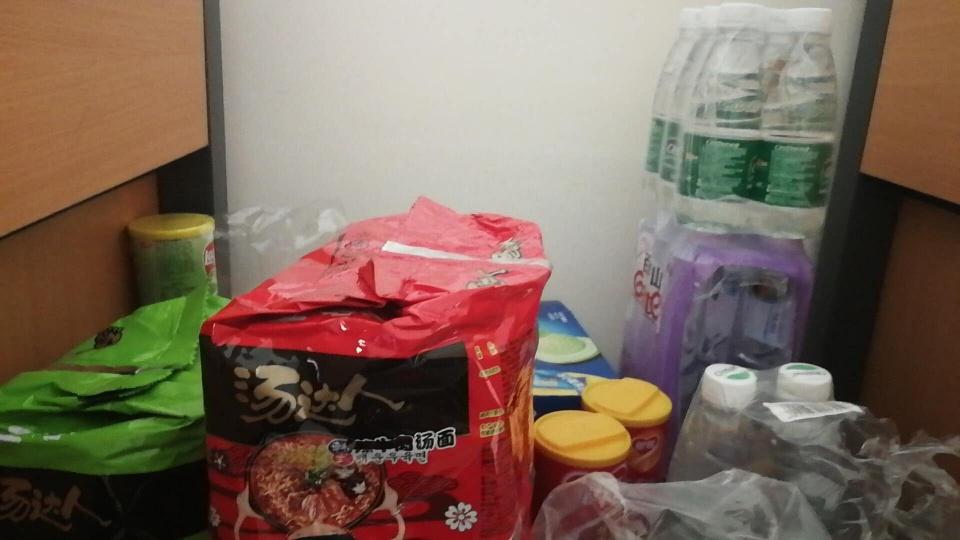 3种“超辣”泡面，火鸡面没上榜，最后一种拉面，网友：人能吃？