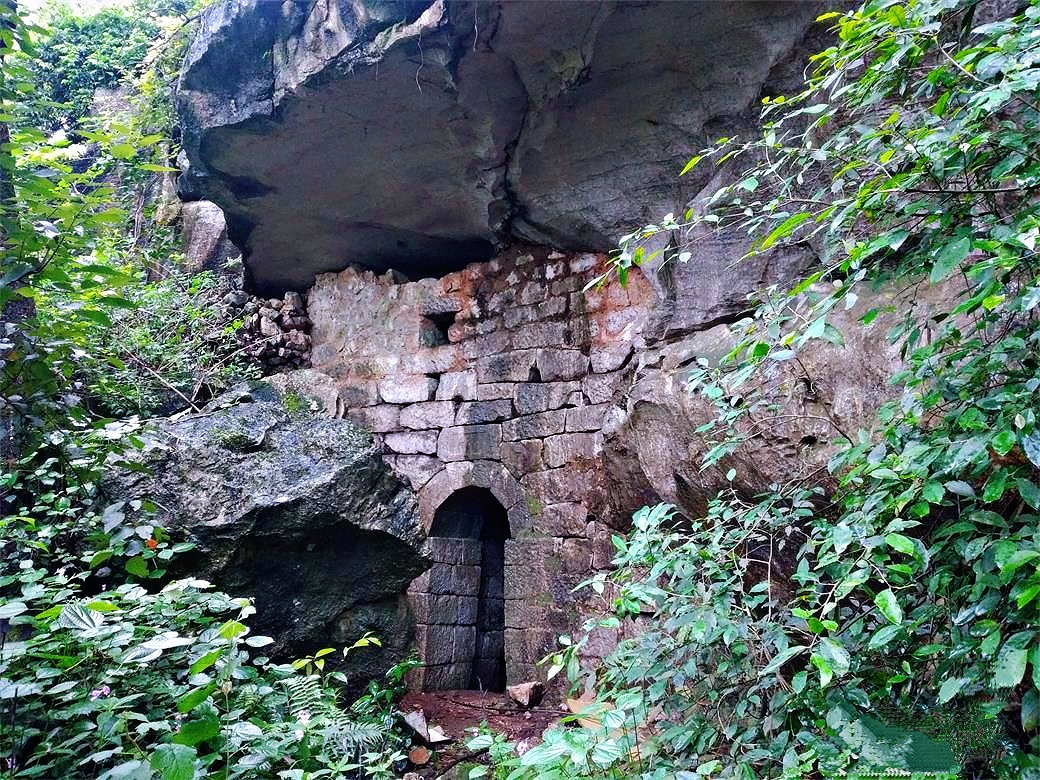 抗日战火狂燃，这个村庄里的“神秘岩洞”，竟藏着黄埔分校的故事