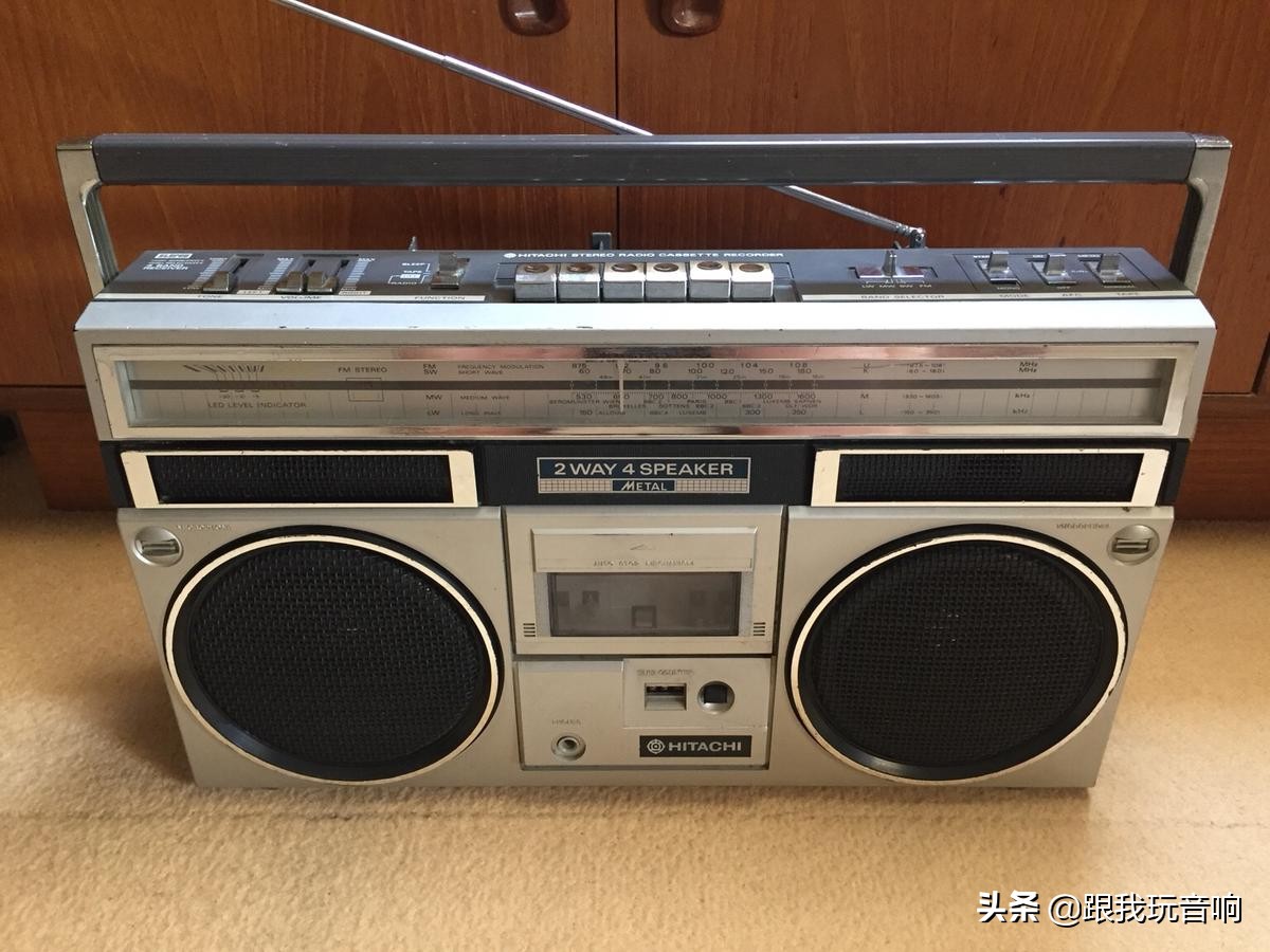 介绍一款日本进口的Hitachi TRK-7250E 便携式收音机-盒式录音机
