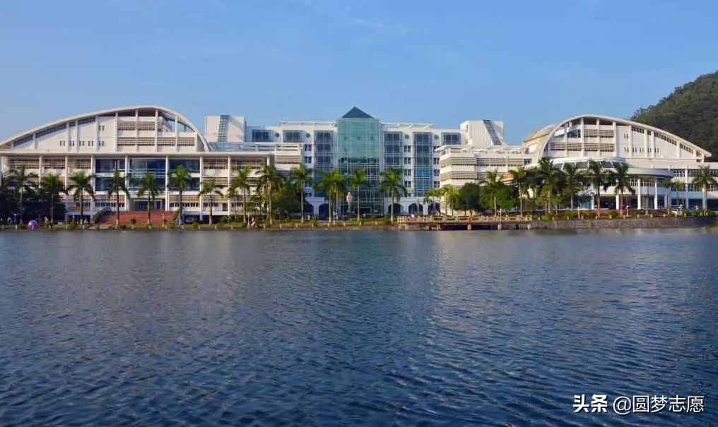 知名211暨南大学有多难考？为什么说该校富二代多？答案在这