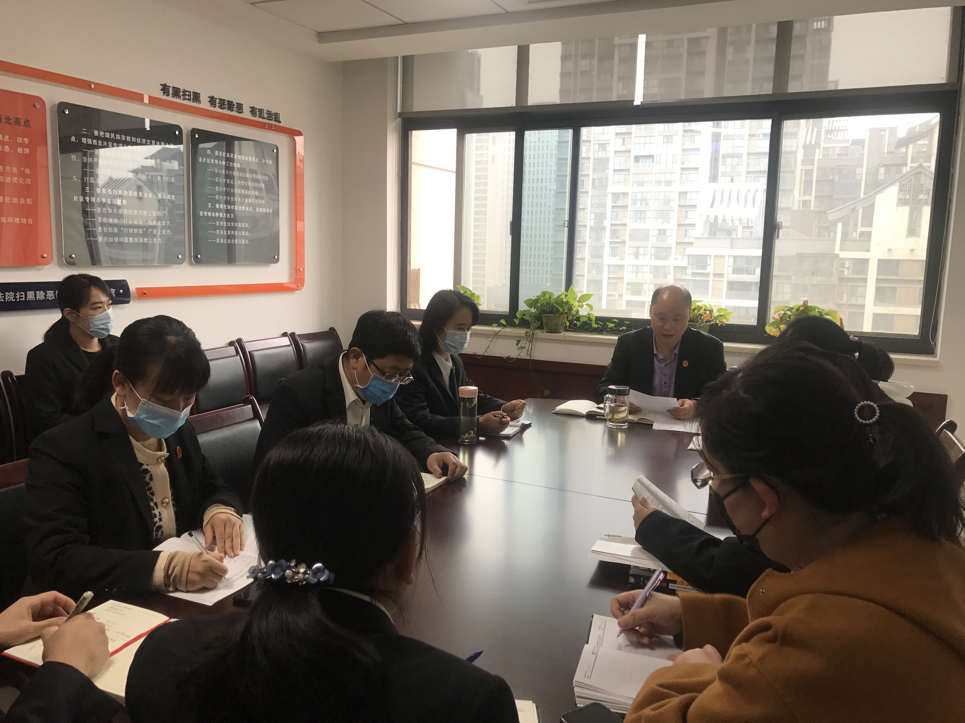 西安雁塔法院积极开展全国模范法官杨军同志先进事迹学习宣传活动