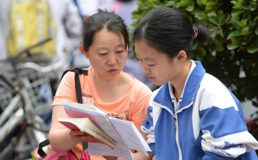 中国百强高校排名出炉，哈工大表现亮眼，清华独占鳌头