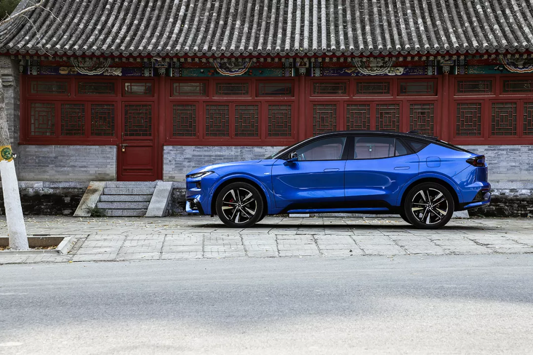 238马力+8AT！颜值不输宝马X4，这辆SUV福特EVOS本月上市