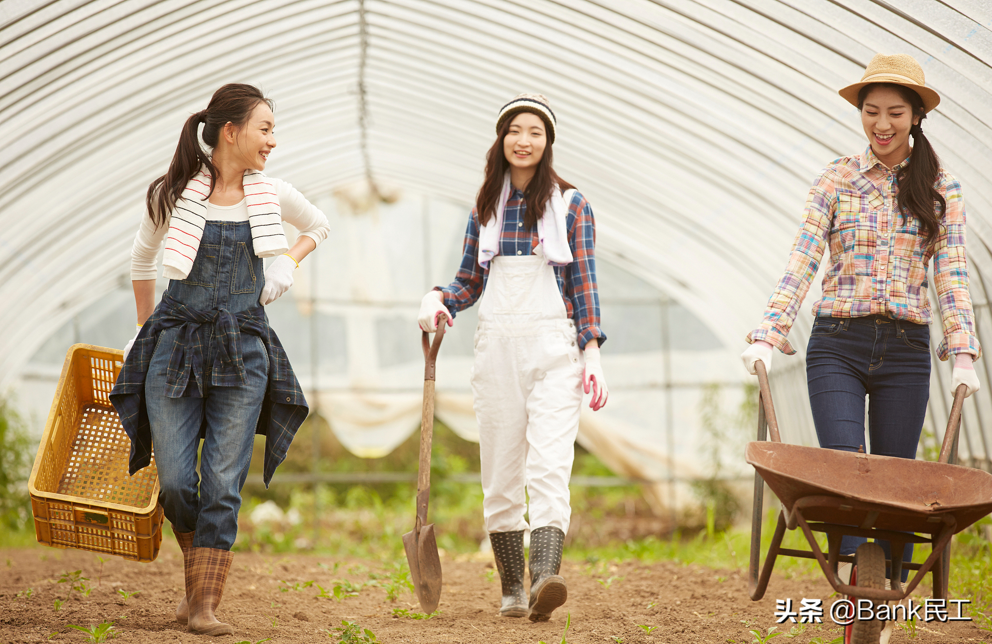 “煌上煌”徐桂芬：下岗女职工缔造百亿酱鸭帝国的逆袭之路