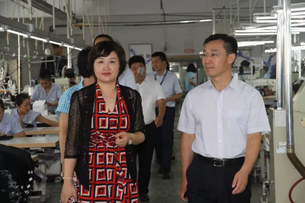 10天辗转7座城市，曾为公司拿下超大订单，她能力超强还颜值超高