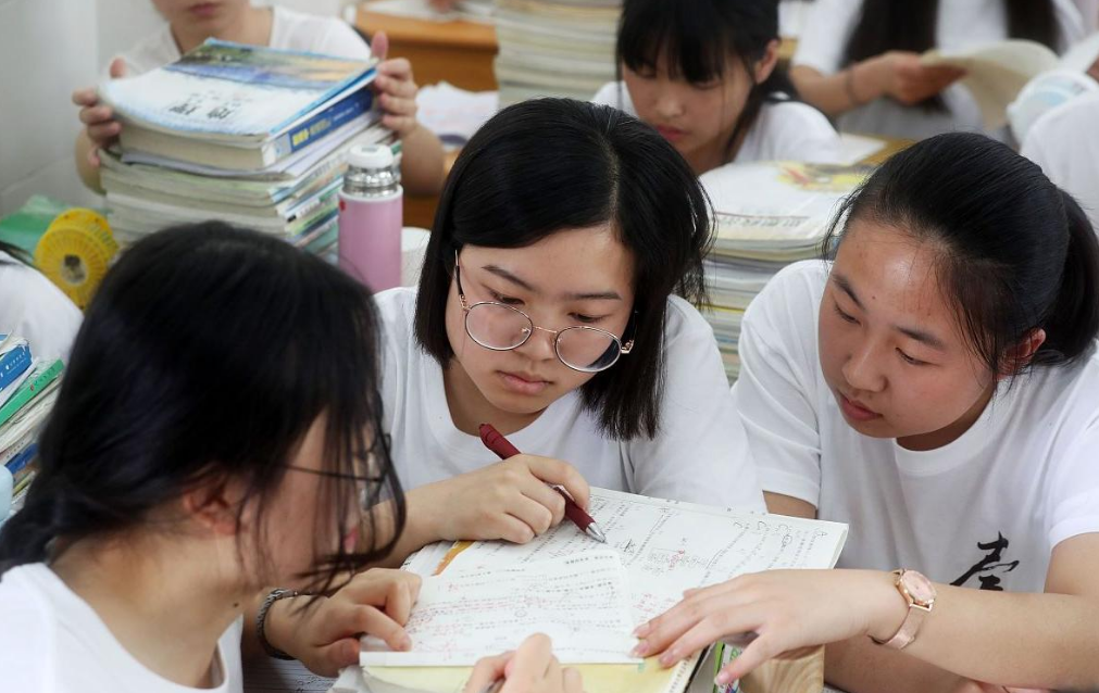 “模考成绩”和“高考成绩”，会差多少分，资深班主任给出答案