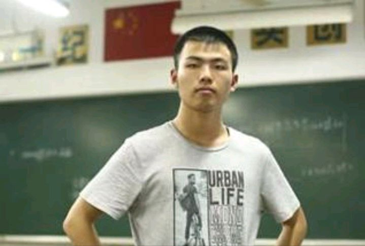 浙江省理科状元张振宇：高考749分，还被父亲嫌弃考得太差？