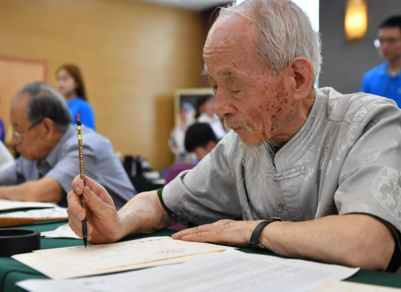 全国唯一“手写”录取通知书的大学，不仅是心意，也值得学生收藏