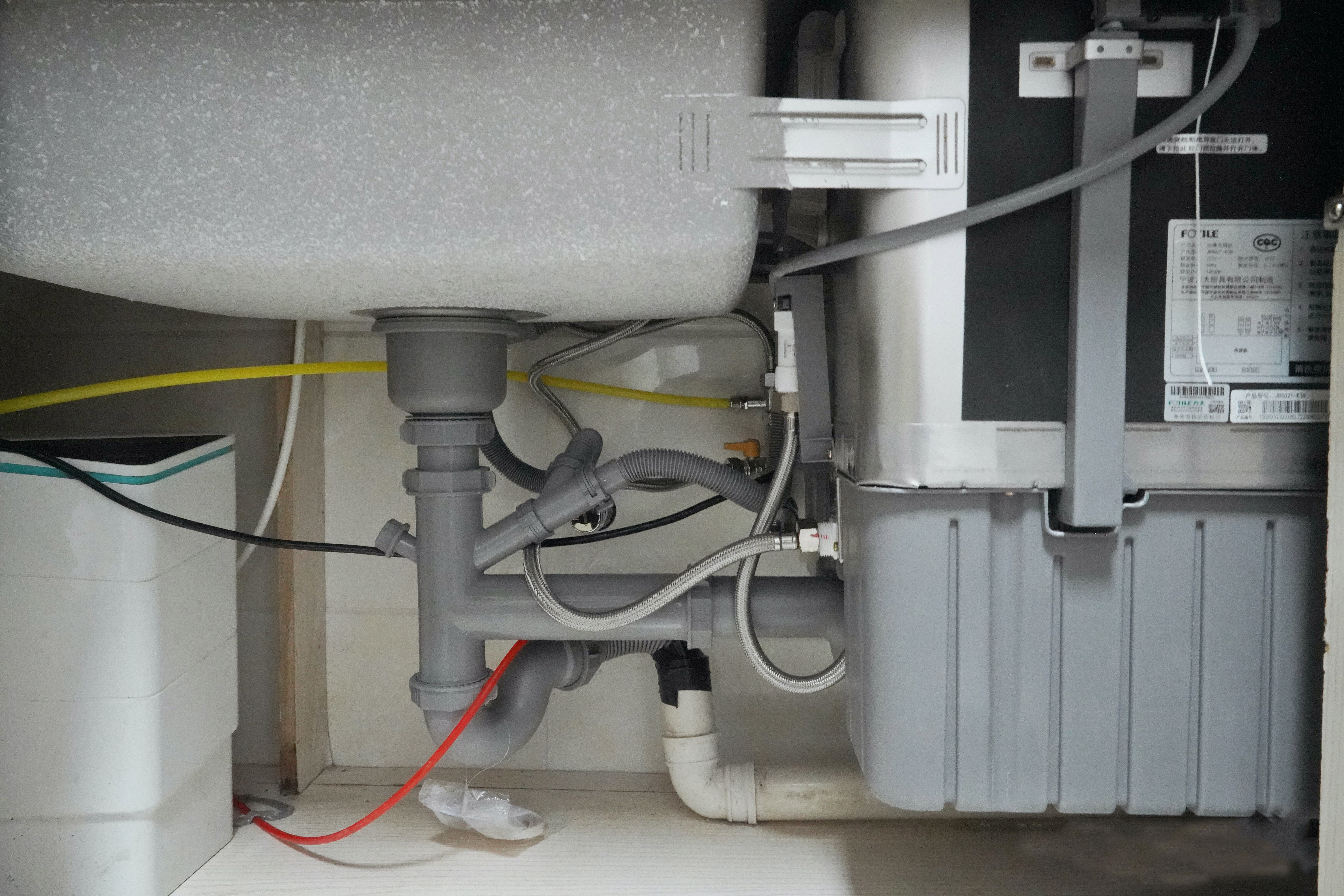 很多人不买水槽洗碗机，我哥们偏要买，用了三年，听听他说的实话