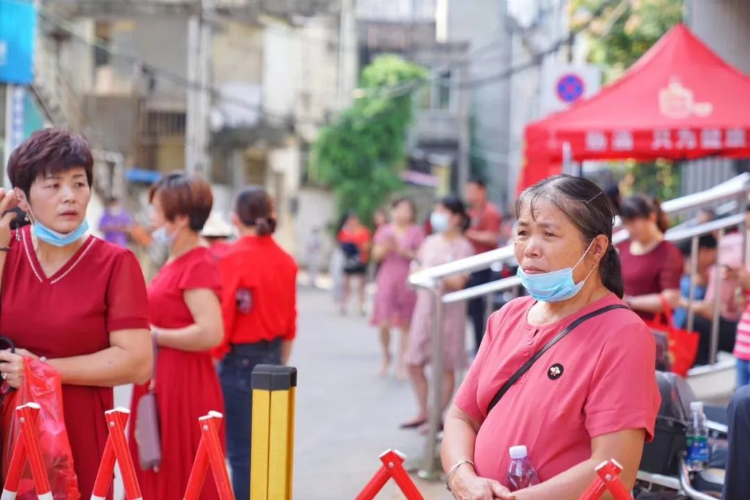 刚刚，第一个高考考生出来了！莆田一中、二中、四中、五中