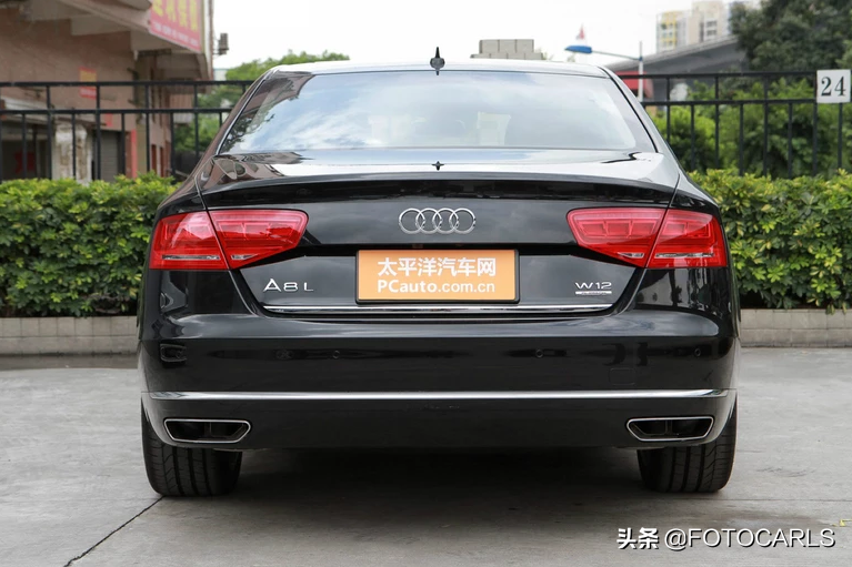 W12奥迪A8L 6.3实拍，很喜欢这个档杆，别在它面前提霸气