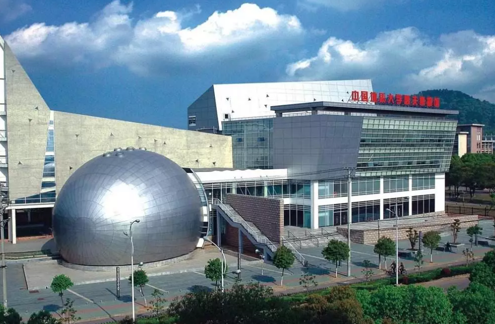 武汉的一些高校太有特色了，看完好想再来武汉读一次大学