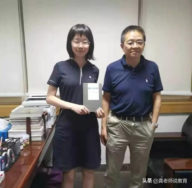 河北省文科第1名，清华录取，妈妈谈教女经验